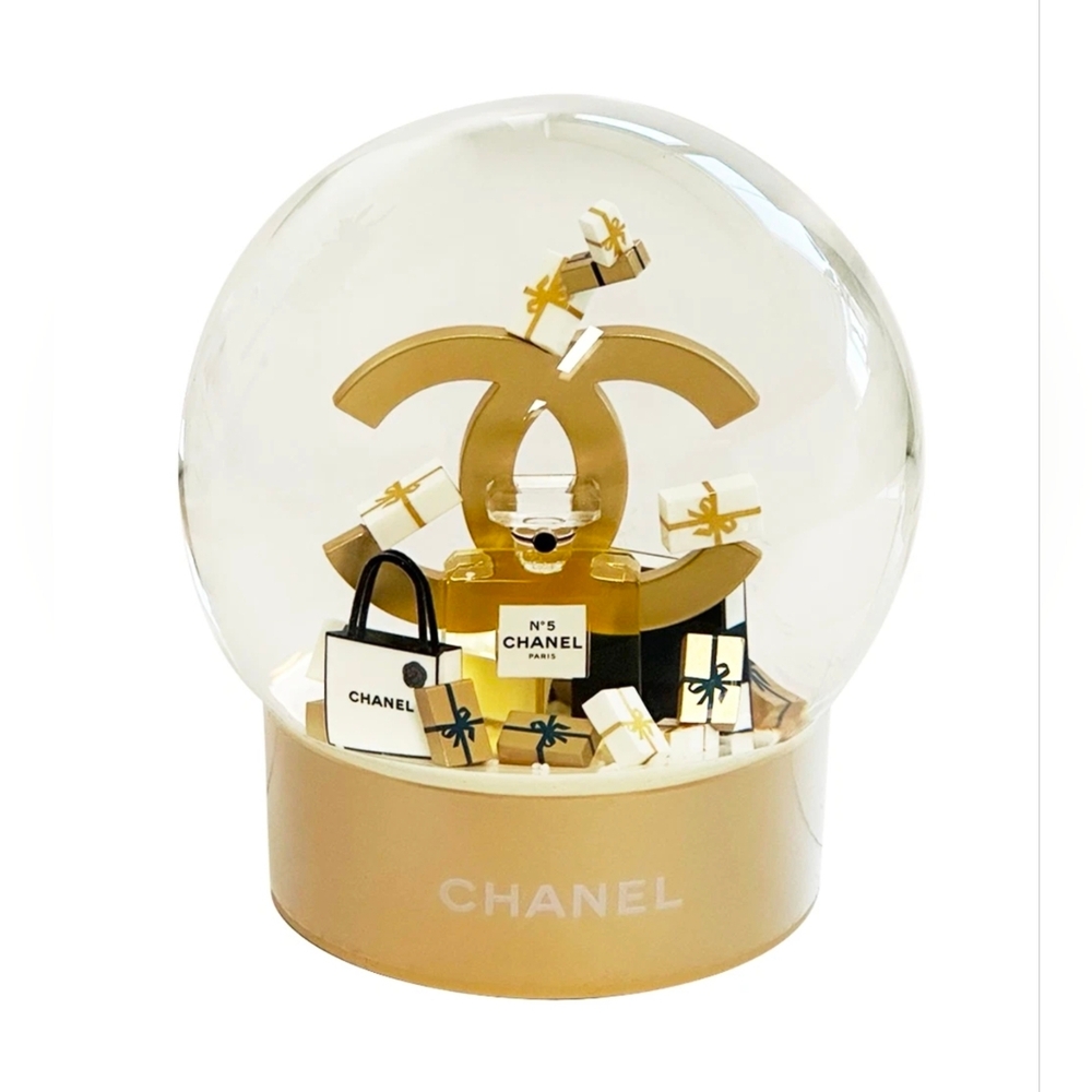 ⚜️ Chanel Snow Globe ⚜️ - Picture 4 of 4